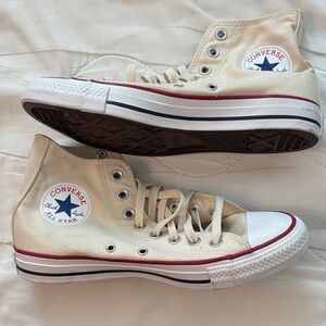Converse All Star High-Tops in Beige